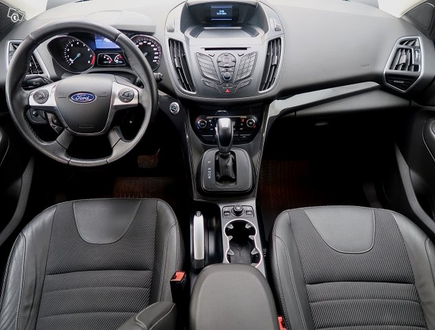 FORD Kuga 6