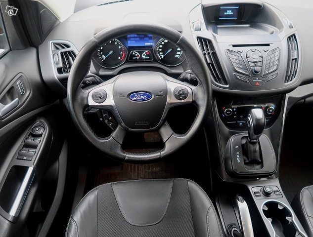 FORD Kuga 7