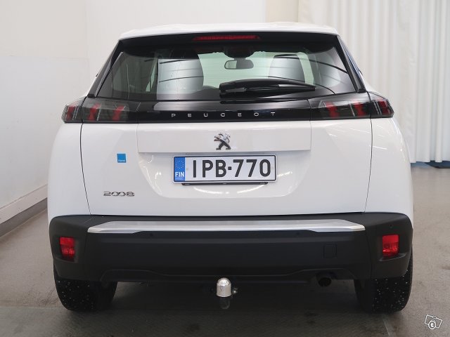 Peugeot 2008 4