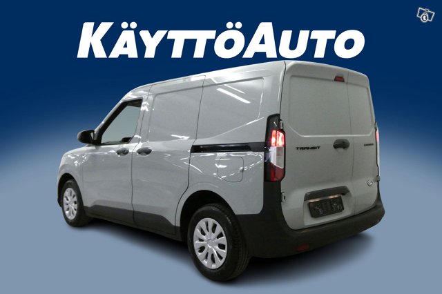 Ford Transit Courier 5