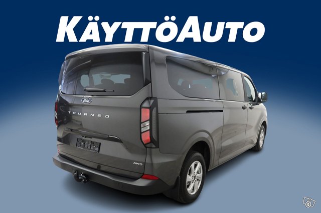 Ford Tourneo Custom 6