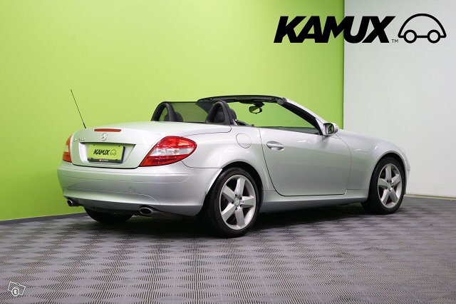 Mercedes-Benz SLK 4