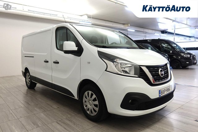 Nissan NV300 7