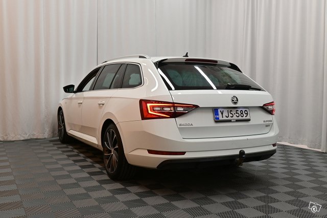 Skoda Superb 5