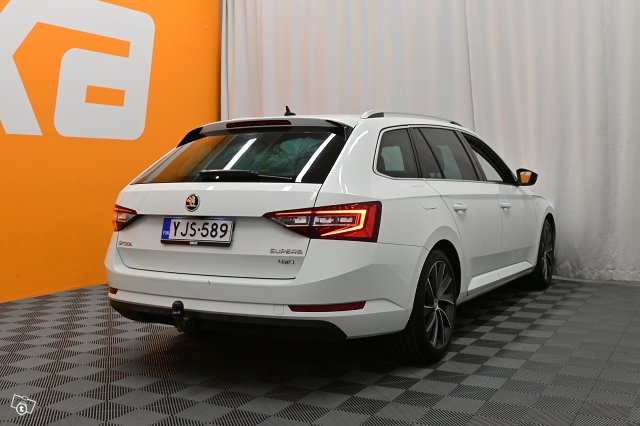 Skoda Superb 7