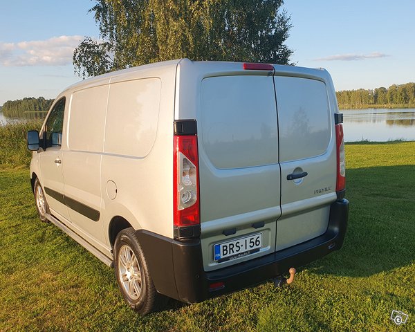 Toyota Proace 8