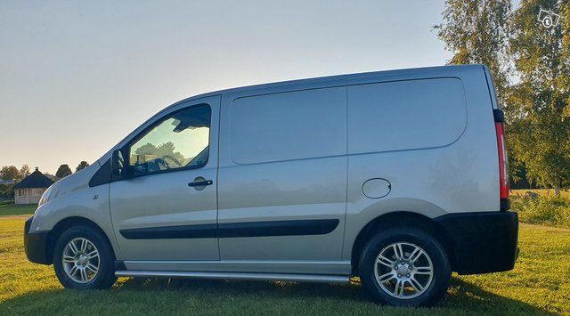 Toyota Proace 11