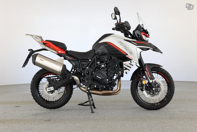 BENELLI TRK 6