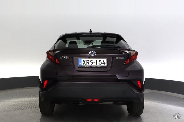 Toyota C-HR 4