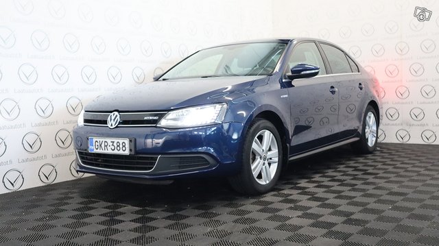 Volkswagen Jetta 1