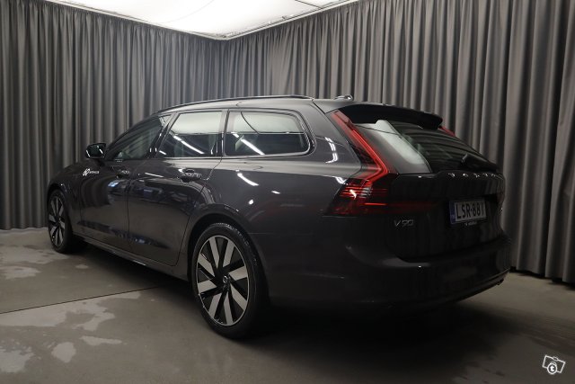 Volvo V90 3