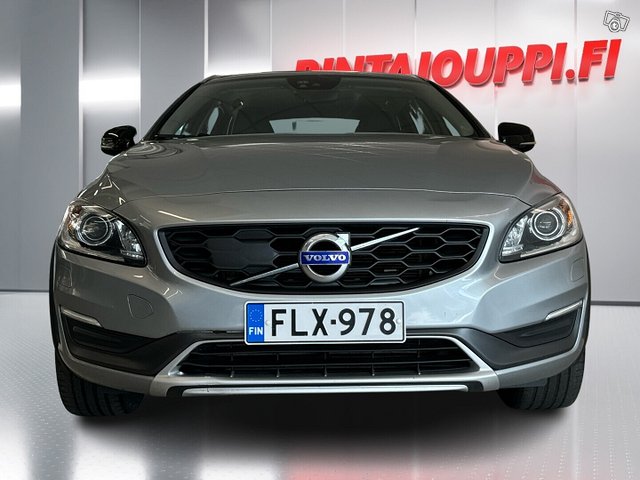 Volvo V60 Cross Country 3