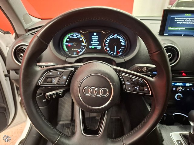 Audi A3 8