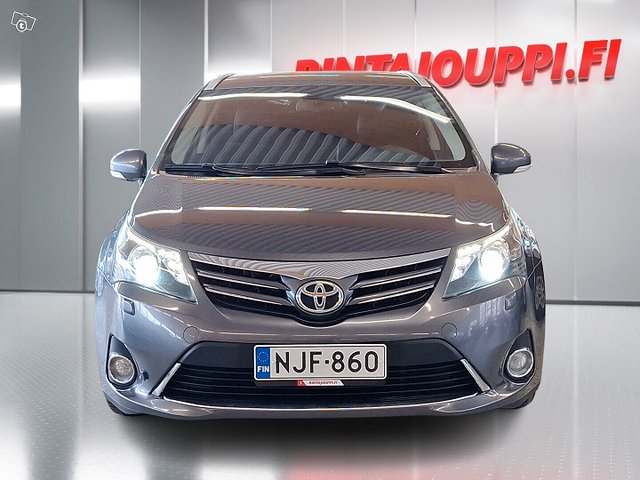 Toyota Avensis 3