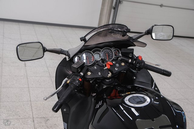 Suzuki GSX 6