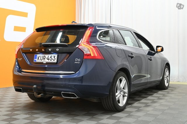 Volvo V60 7