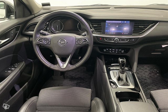 Opel Insignia 7