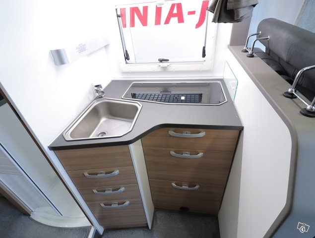 Adria MATRIX 670 SC J.EDITION 14