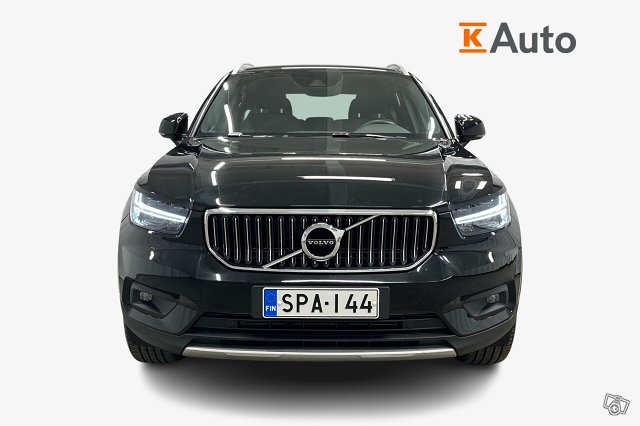 Volvo XC40 4