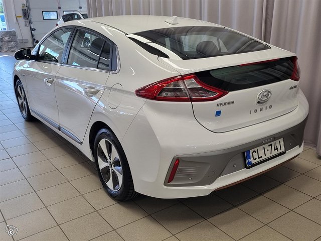 HYUNDAI IONIQ Electric 4