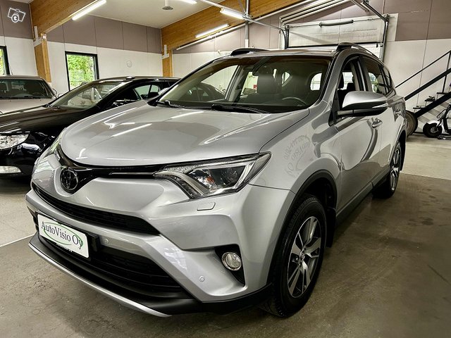 Toyota RAV4 2