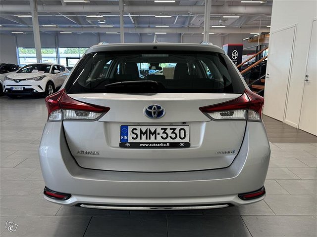 Toyota Auris 4