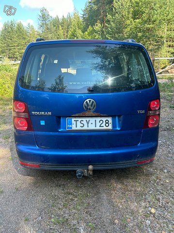 Volkswagen Touran 4