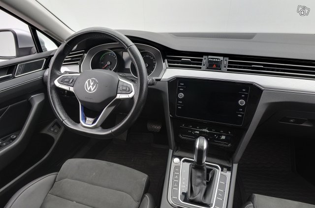 Volkswagen Passat 12