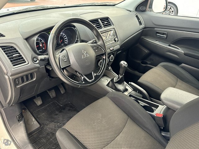 Mitsubishi ASX 10