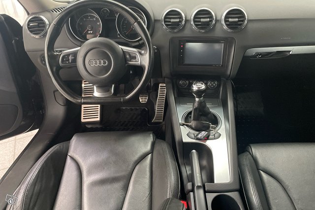 Audi TT 8