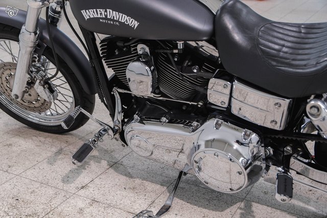 Harley-Davidson DYNA 9