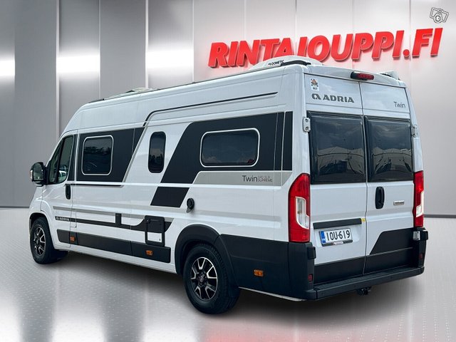 Adria Twin Supreme 640 SLB 4