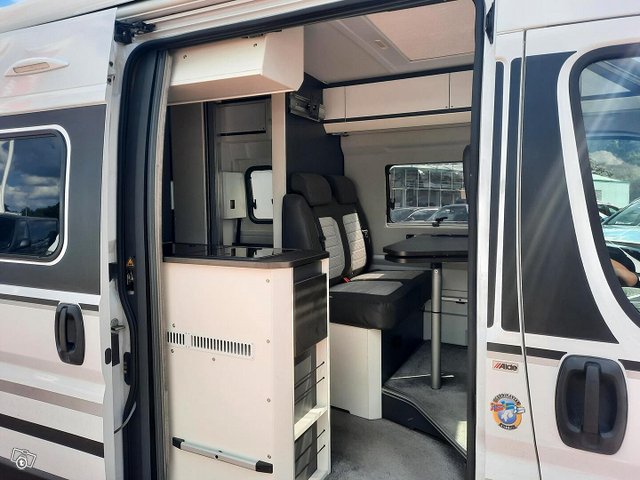 Adria Twin Supreme 640 SLB 5