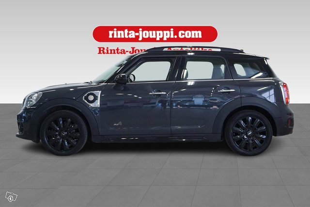 Mini Countryman 8