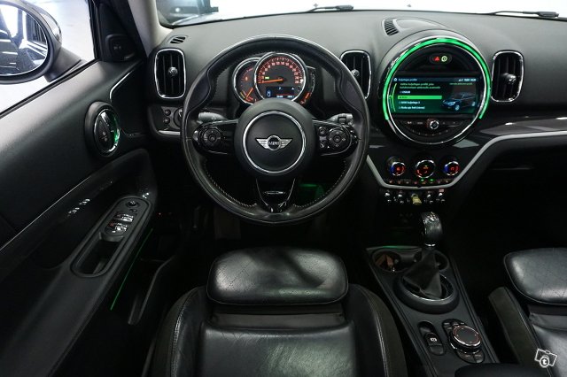 Mini Countryman 10