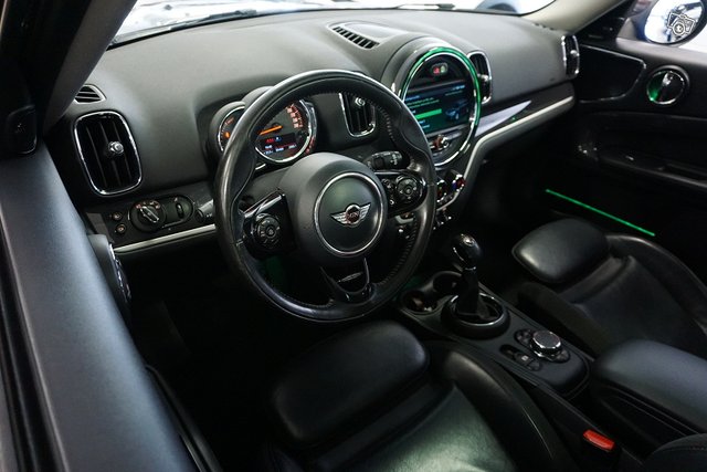 Mini Countryman 13