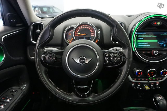 Mini Countryman 15