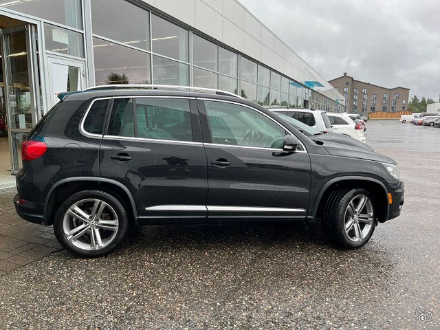 Volkswagen Tiguan 8