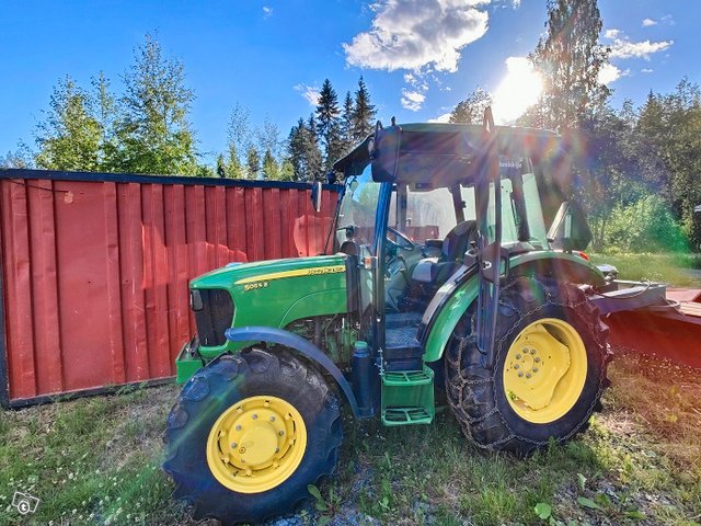 John Deere 5055E, kuva 1