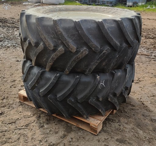 New Holland 540/65R30, kuva 1