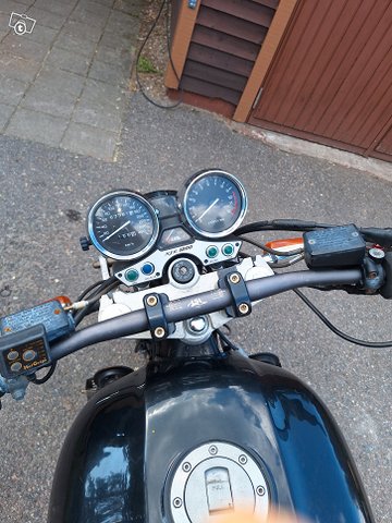 Yamaha XJR 1200 6