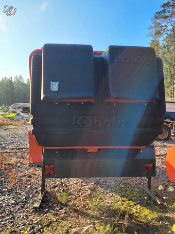 Kubota keskileikkuri + nurmi/lehti imuri 8