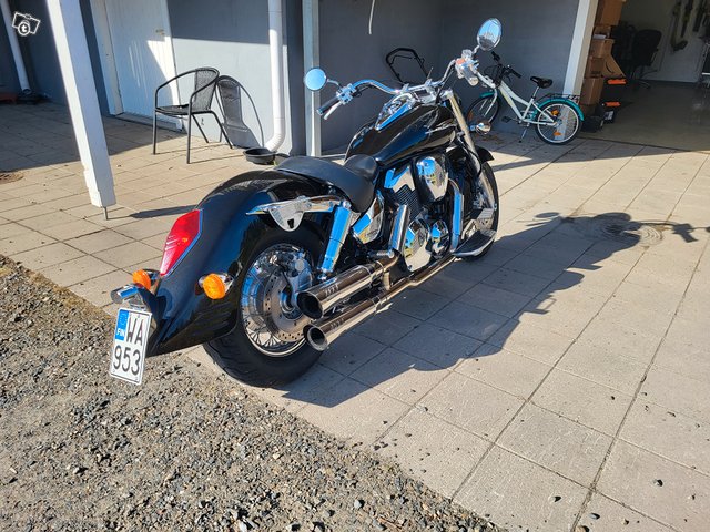 Honda VTX1300 -04 9