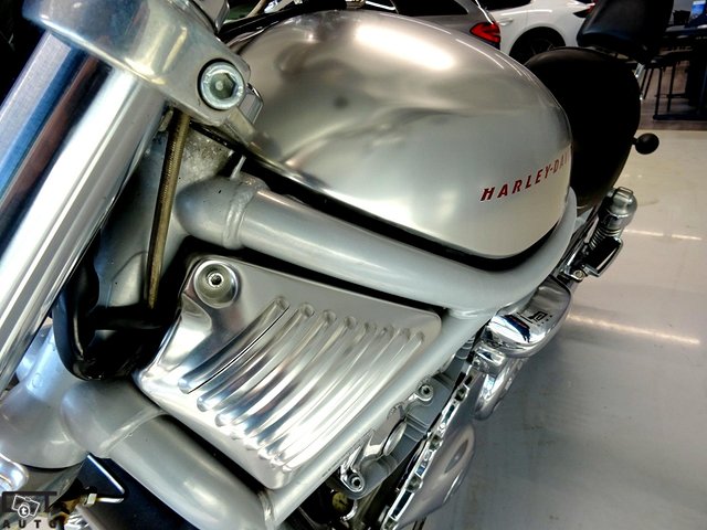 Harley-Davidson VRSC 6