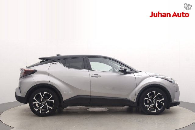 TOYOTA C-HR 2