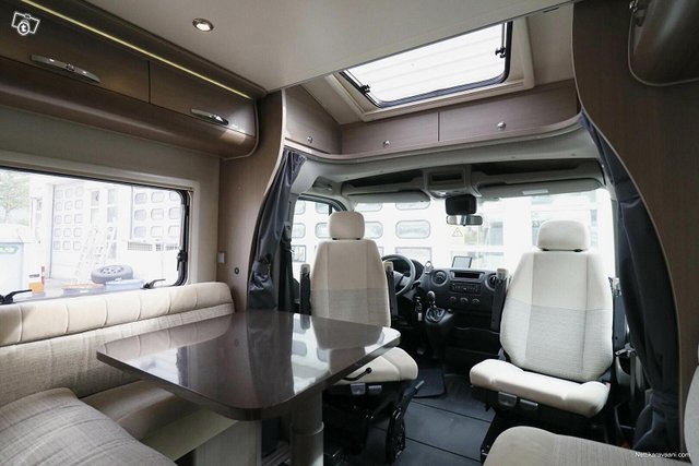 Adria Matrix Supreme M 687 SL 8