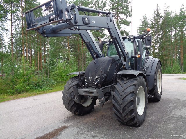 Valtra T234 Versu + Quicke 66 3