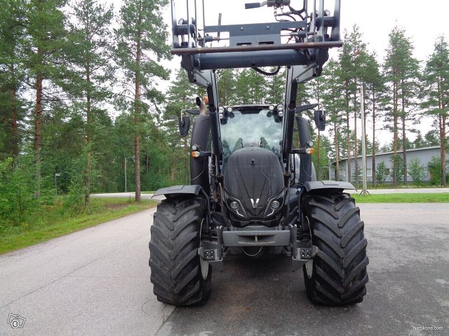 Valtra T234 Versu + Quicke 66 5