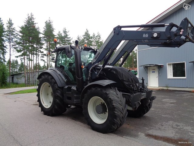 Valtra T234 Versu + Quicke 66 7