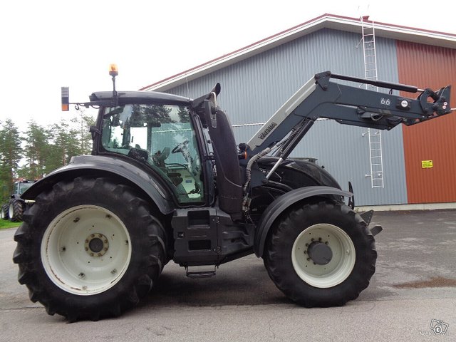 Valtra T234 Versu + Quicke 66 9